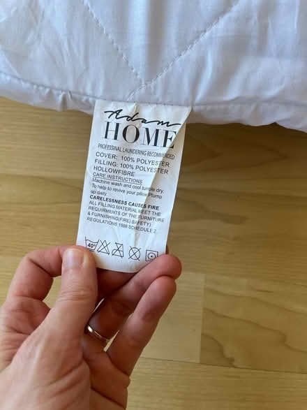 Photo of free Polyester pillow (SE1) #2