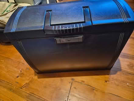 Photo of free document lock box (Henley RG9) #1