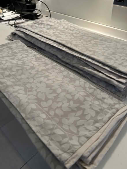 Photo of free Kind size duvet cover & pillowcase (Worsley M28) #1