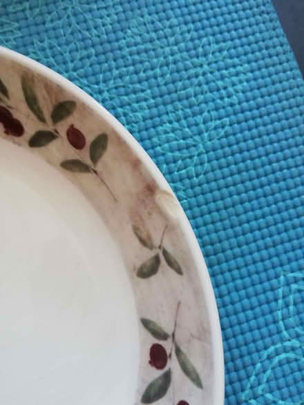 Photo of free Kitchen items - tea cup and bowl are chipped (Ealing W5) #4