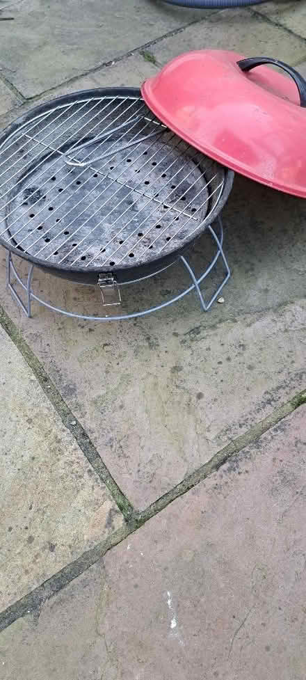 Photo of free Small BBQ (Ickleford SG5) #2
