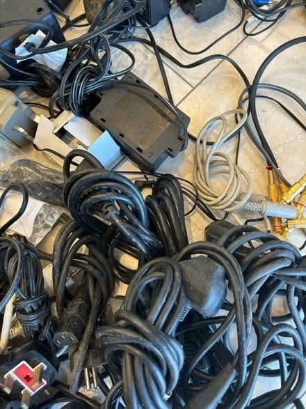 Photo of free Job lot cables, adapters & leads (Tunbridge Wells) #3