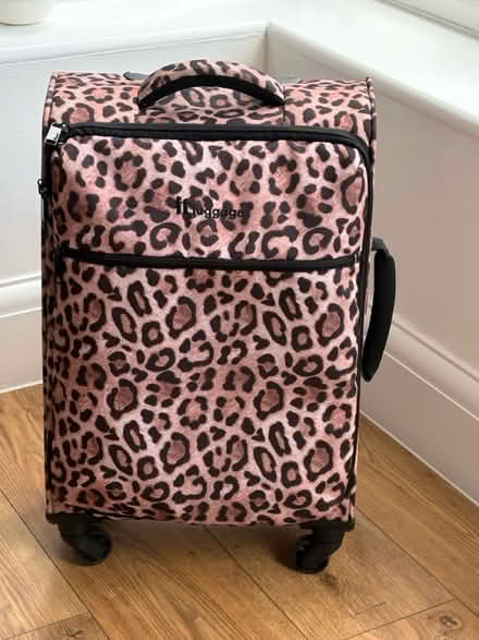 Photo of free Cabin size suitcase (BR1 near Sundridge Park) #1