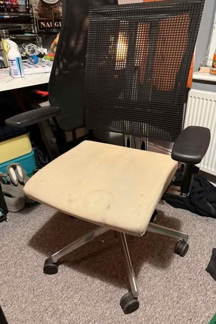 Photo of free Office/Desk Chair (Ripley DE5) #2