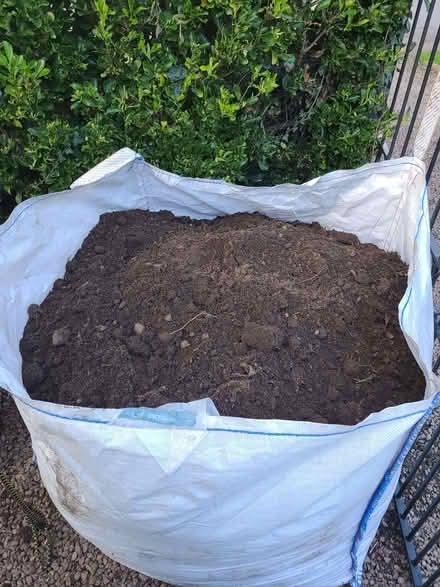 Photo of free About 1.5 tonne of top soil (Stourport on Severn DY13) #3
