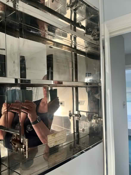 Photo of free Bathroom cabinet mirrored (MK15 Willen) #2