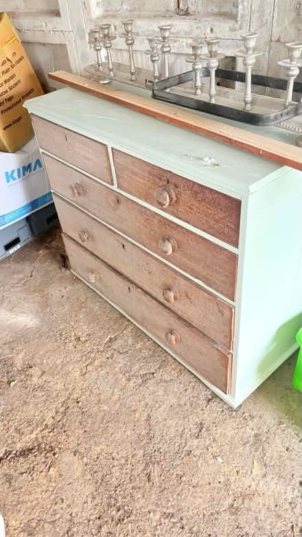 Photo of free Chest of drawers (Church Lench WR11 4UG) #1