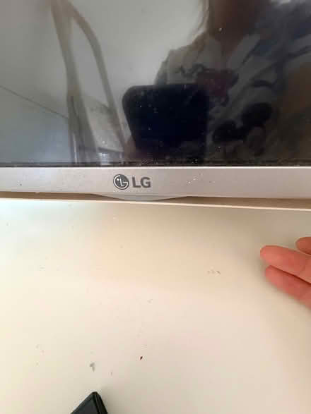 Photo of free 42” Tv (Colliers wood CR4) #2