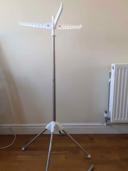 Photo of free Clothes Drying Tripod (Kingsway) #1
