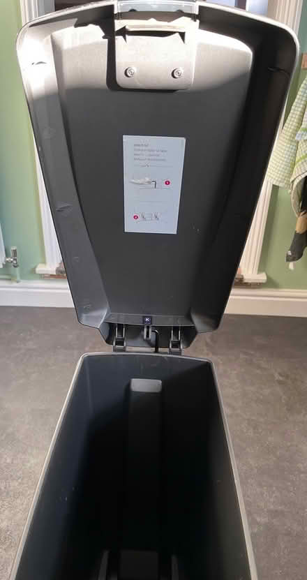 Photo of free Pedal Bin (Cambridge CB1 (Romsey)) #3