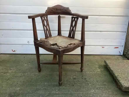 Photo of free Corner chair (Cherwell Heights OX16) #1