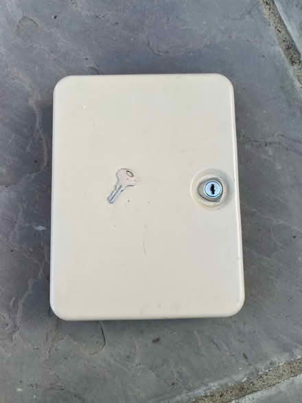 Photo of free Lockable Key safe with key (KT9) #1