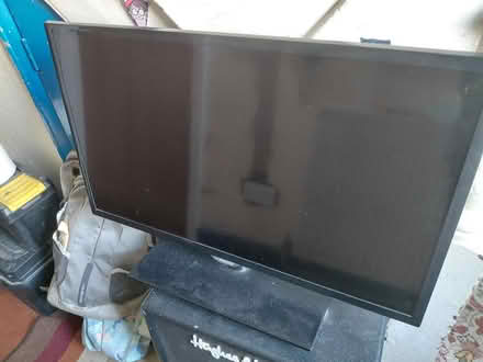 Photo of free Smart TV. (Needs repairing) (Florence Park OX4) #1