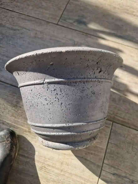 Photo of free 2 outdoor planters (Broxbourne EN10) #2