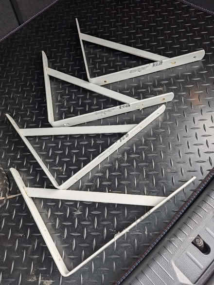 Photo of free 4 brackets (Battle RG30) #1