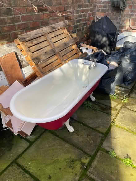 Photo of free Beautiful Cast Iron Bath (Liverpool Edge Lane) #1