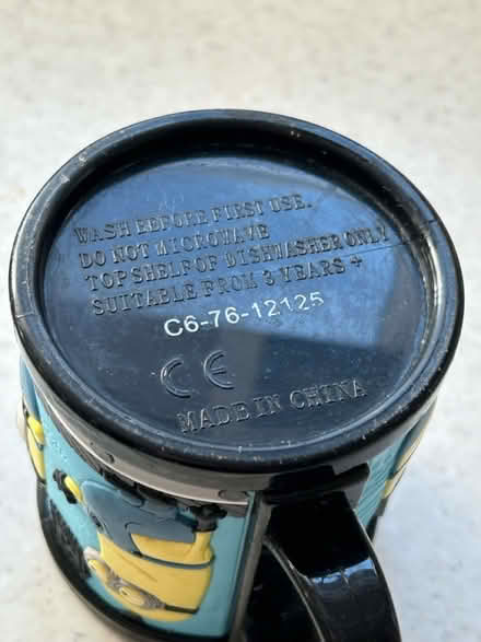 Photo of free Plastic mug with crack (Jennetts park RG12) #3