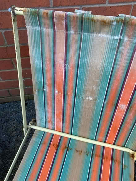Photo of free Vintage deck chairs (Oakwood derby) #2