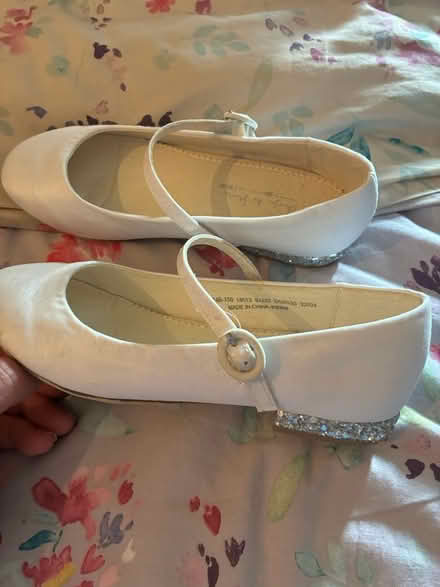 Photo of free Girls shoes (Wisewood S6) #2