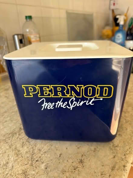 Photo of free Ice bucket (Welling DA16) #1