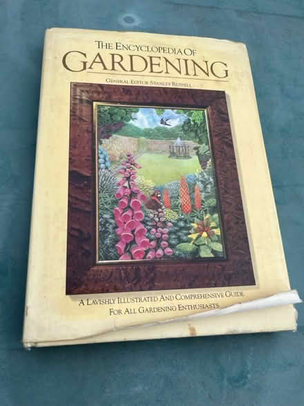 Photo of free Gardening Book (Tyseley B11) #1