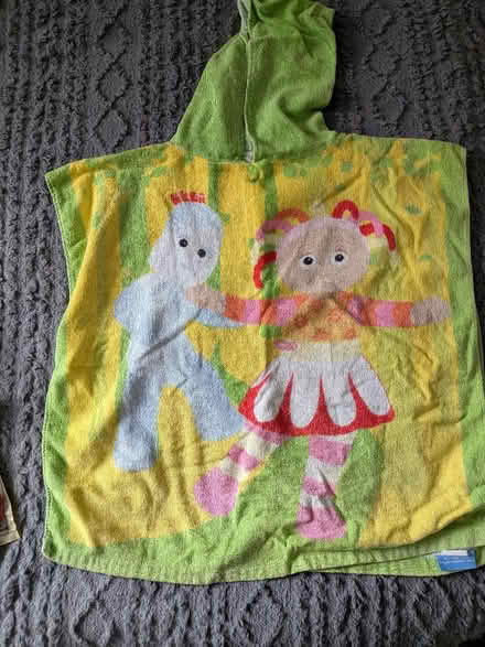 Photo of free Toddler hooded towel (Sundon Park LU3) #1