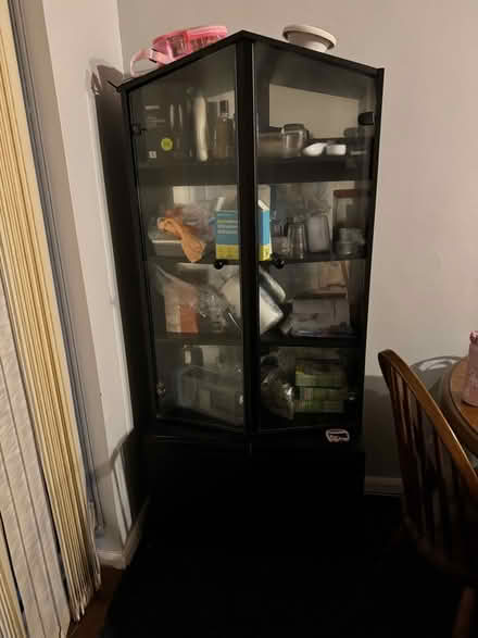 Photo of free Cabinet (Ox39qb) #3