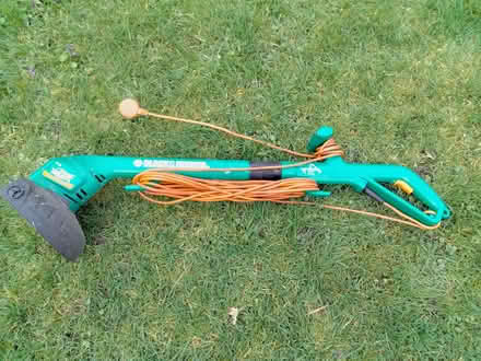 Photo of free Garden strimmer, mains powered (Buckhurst Hill IG9) #2