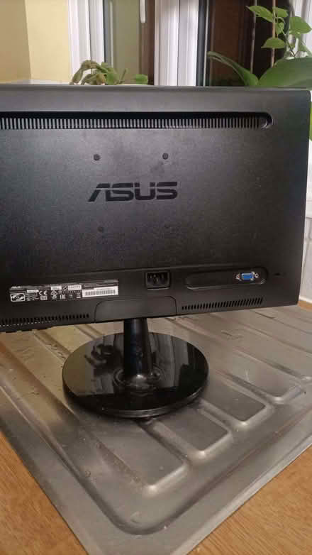 Photo of free ASUS VS197 widescreen VGA only (Chelsfield BR6) #1