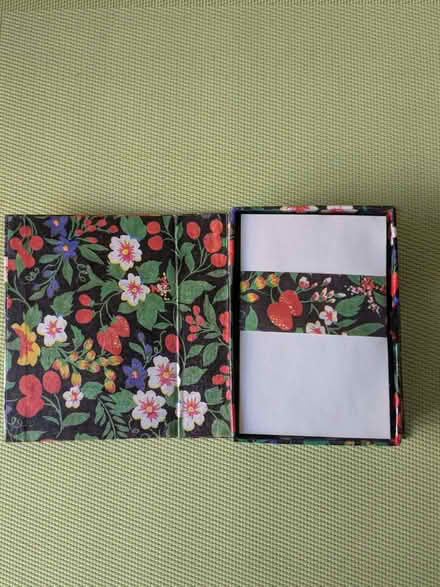 Photo of free New Small Note Paper Box (Beulah Hill SE19) #2