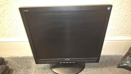 Photo of free Computer monitor (West Croydon CR0) #2