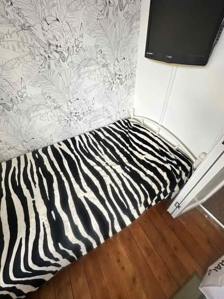 Photo of free Single bed (GU14) #2