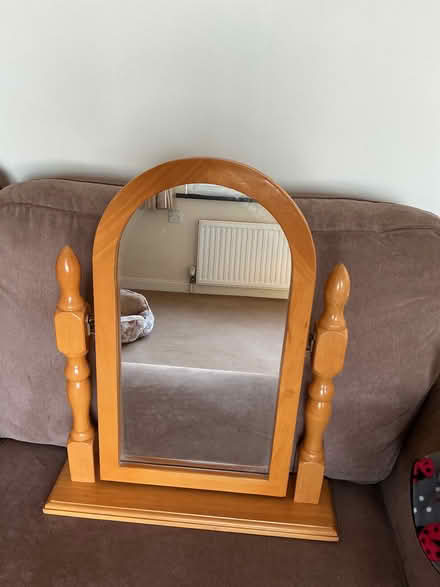 Photo of free Dressing Table Mirror (Tweenaways TQ3) #2
