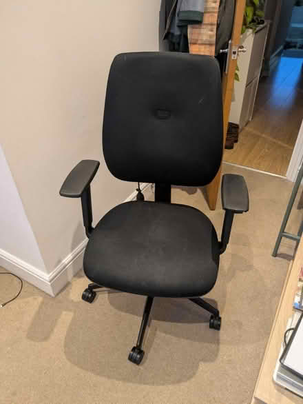 Photo of free Desk chair (Median Road, E5) #1
