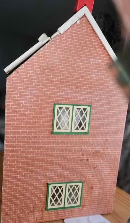 Photo of free Dolls house (Willaston CH64) #4