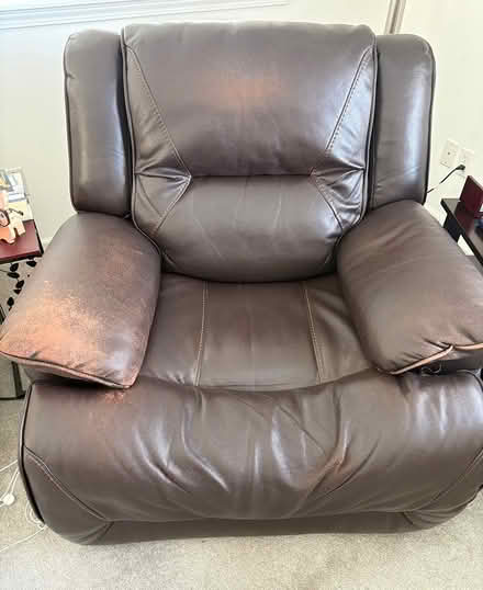Photo of free leather recliner (Hopewell Junction) #1