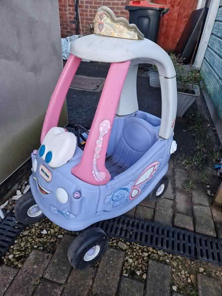 Photo of free Little tikes princess car (Garstang PR3 1) #1