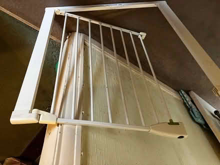 Photo of free Child safety gate (Billesley B28) #2