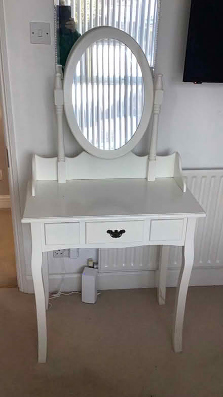 Photo of free Dressing table (UB7 West Drayton) #1