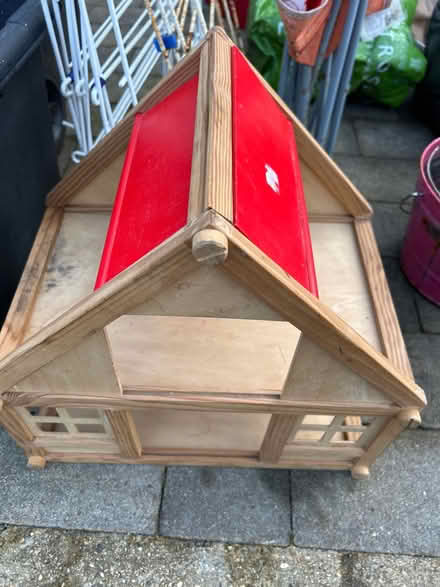 Photo of free Doll house (BN3) #2