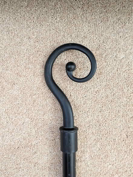 Photo of free Curtain pole, with 3 brackets (Golden Triangle NR2) #4