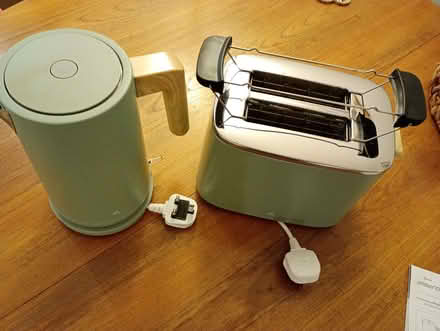 Photo of free Kettle & Toaster (Govanhill G42) #1