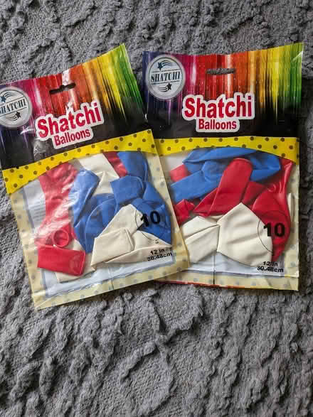 Photo of free packs of balloons (10 per pack) (Sundon Park LU3) #1