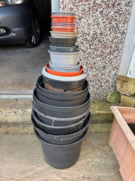 Photo of free Assorted flower pots (Hartnup St & Tonbridge Rd ME16) #1