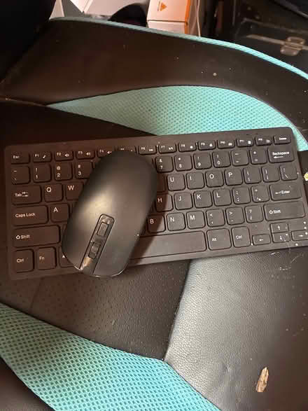 Photo of free Wireless keyboard and mouse (Hollingdean BN1) #1