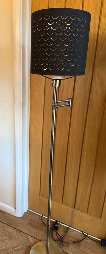 Photo of free Standard lamp (Leighton Buzzard) #4