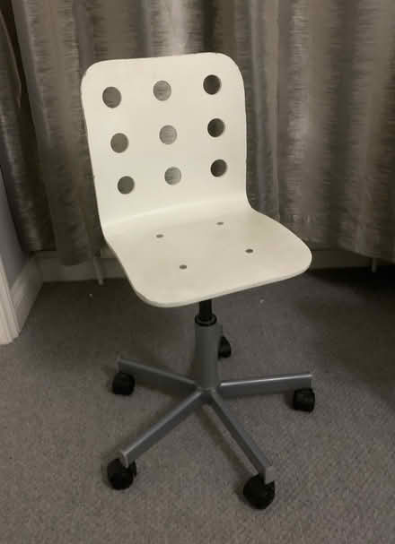 Photo of free Wheely Chair (Ware SG12) #1