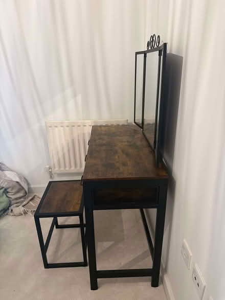Photo of free Dressing table (Drayton Park N5) #2
