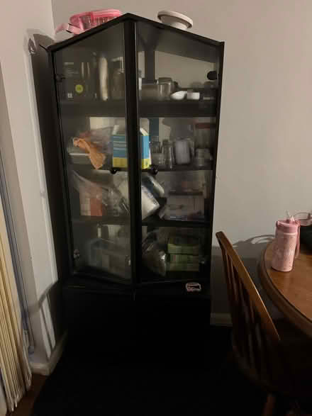 Photo of free Cabinet (Ox39qb) #2
