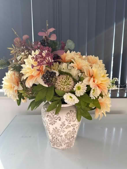 Photo of free Flowers with vase just as seen (BR1) #1